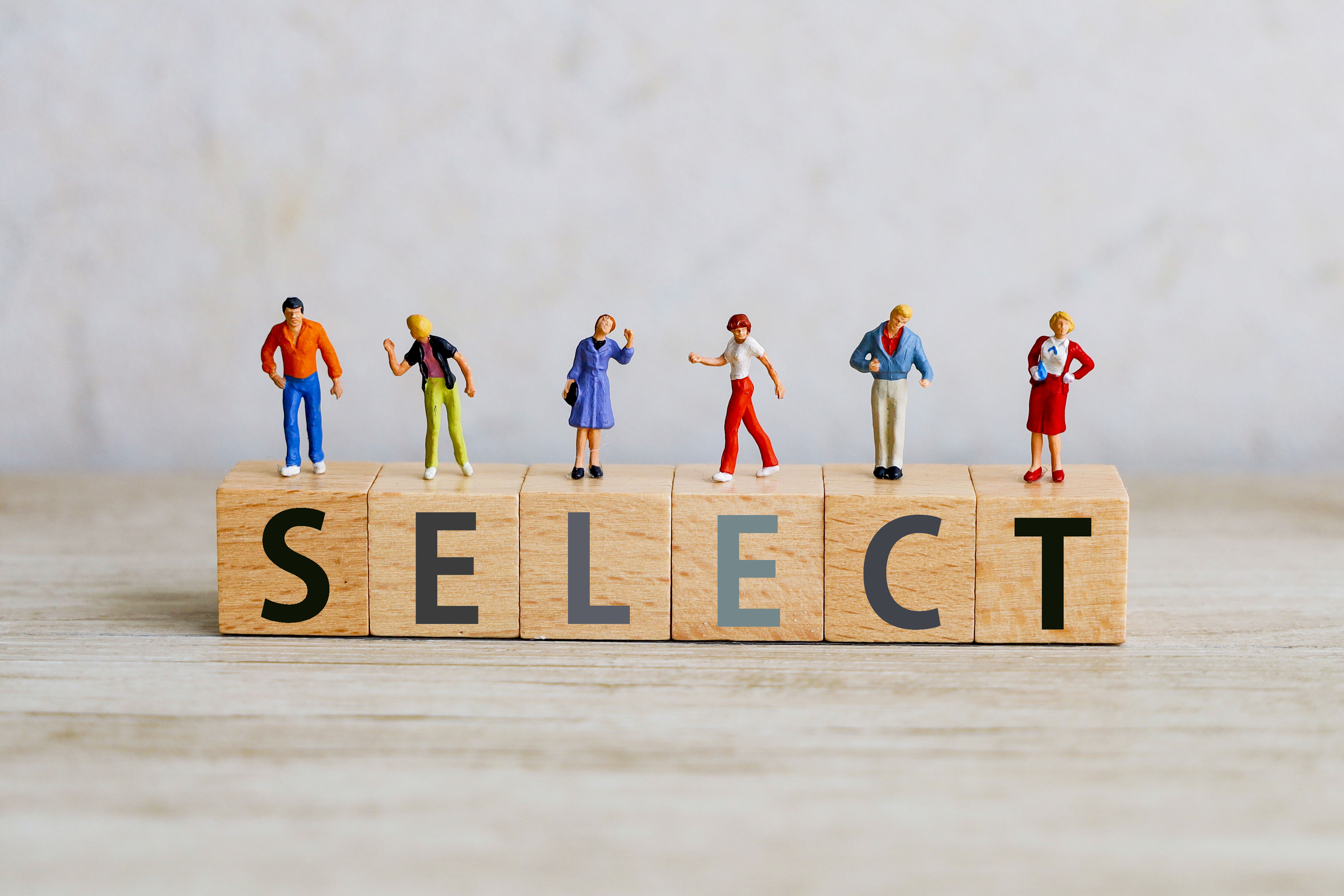 派遣スタッフと正社員の違いの画像